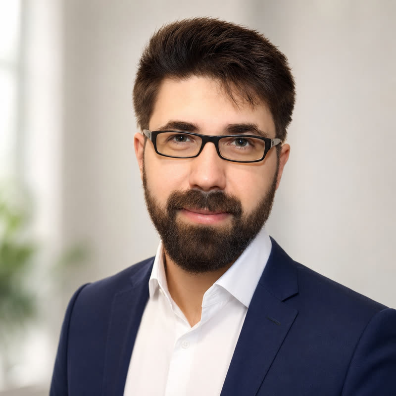 Anton, Software Engineer · Python · 5 J. Industrie